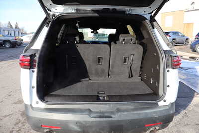 2022 Chevrolet Traverse, $21995. Photo 10