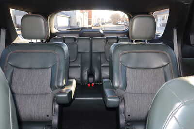 2021 Ford Explorer, $24900. Photo 6
