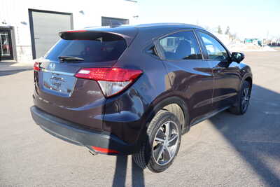 2021 Honda HR-V, $14500. Photo 3