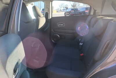 2021 Honda HR-V, $14500. Photo 6