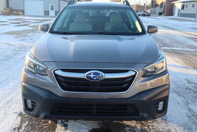 2021 Subaru Outback, $18500. Photo 2