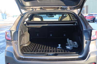 2021 Subaru Outback, $18500. Photo 8
