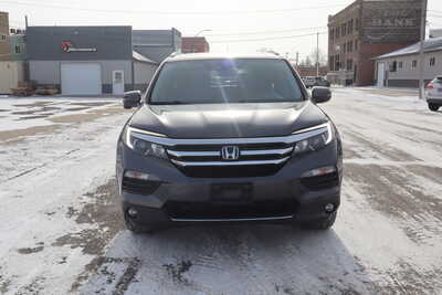 2018 Honda Pilot, $17500. Photo 2