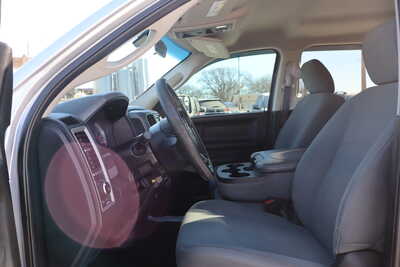 2017 RAM 1500 Crew Cab, $16500. Photo 5