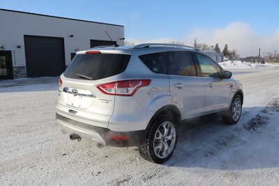2015 Ford Escape, $9500. Photo 3
