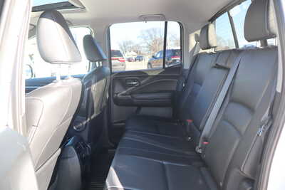 2022 Honda Ridgeline, $23995. Photo 6