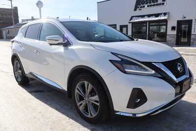 2019 Nissan Murano, $15995. Photo 2