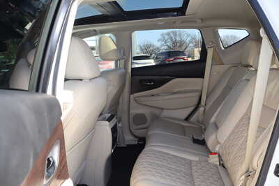 2019 Nissan Murano, $15995. Photo 6