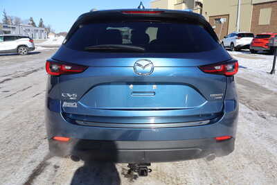 2023 Mazda CX-5, $21995. Photo 10