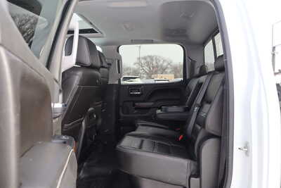 2017 GMC 1500 Crew Cab, $28995. Photo 6