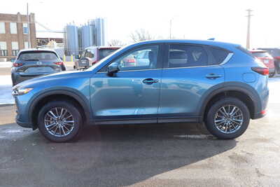 2021 Mazda CX-5, $17500. Photo 8