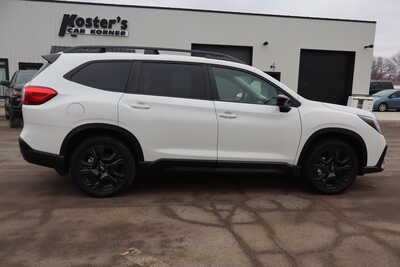 2025 Subaru Ascent, $31995. Photo 9