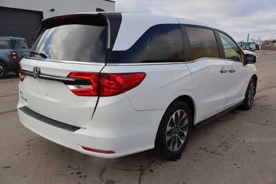 2023 Honda Odyssey, $27995. Photo 3