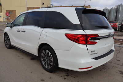 2023 Honda Odyssey, $27995. Photo 4