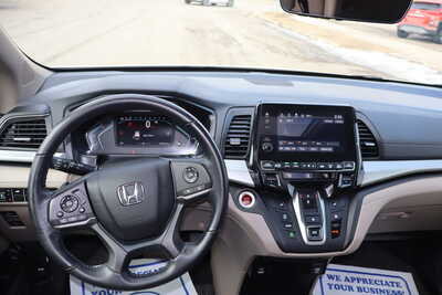 2023 Honda Odyssey, $27995. Photo 7