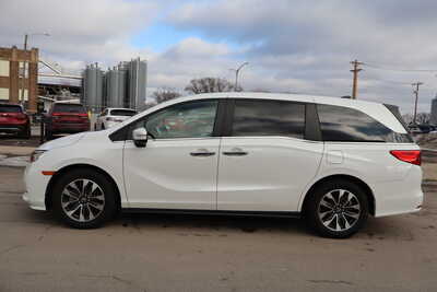 2023 Honda Odyssey, $27995. Photo 8