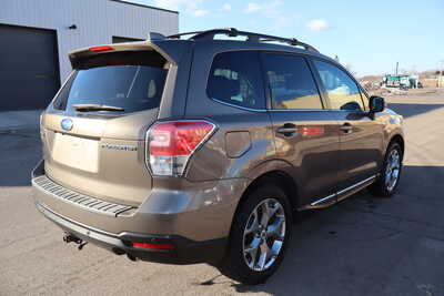 2018 Subaru Forester, $17500. Photo 3
