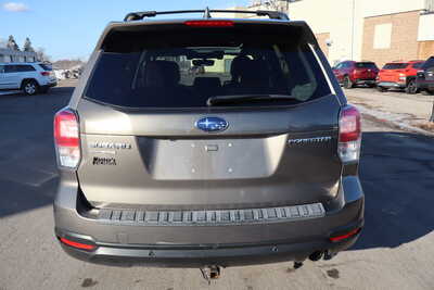 2018 Subaru Forester, $17500. Photo 10