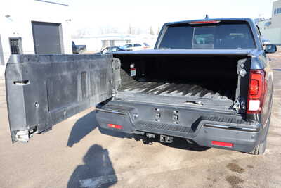 2017 Honda Ridgeline, $21995. Photo 12