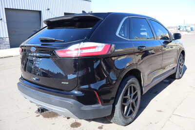 2021 Ford Edge, $15995. Photo 3