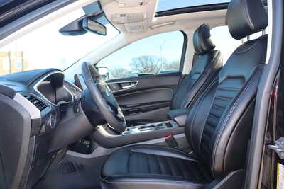2021 Ford Edge, $15995. Photo 5