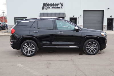 2018 GMC Terrain, $17500. Photo 4