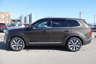 2022 Kia Telluride, $20500. Photo 8