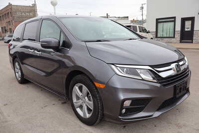 2018 Honda Odyssey, $19995. Photo 2