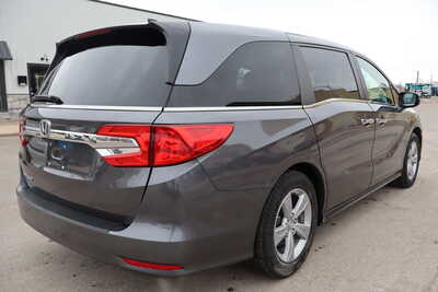 2018 Honda Odyssey, $19995. Photo 3