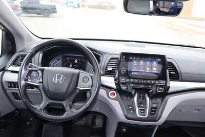 2018 Honda Odyssey, $19995. Photo 7