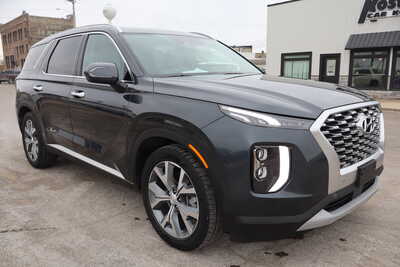 2020 Hyundai Palisade, $17500. Photo 2