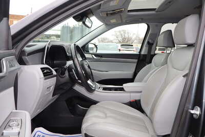 2020 Hyundai Palisade, $17500. Photo 5