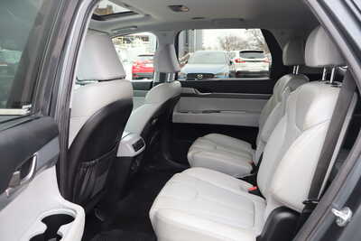 2020 Hyundai Palisade, $17500. Photo 8