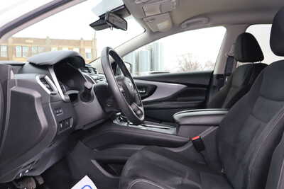 2021 Nissan Murano, $16500. Photo 5