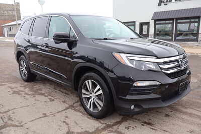 2018 Honda Pilot, $16900. Photo 2