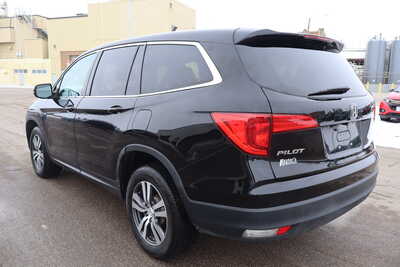2018 Honda Pilot, $16900. Photo 4