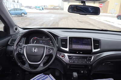 2018 Honda Pilot, $16900. Photo 7