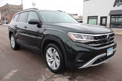 2021 Volkswagen Atlas, $19900. Photo 2