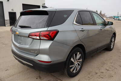 2024 Chevrolet Equinox, $17500. Photo 3