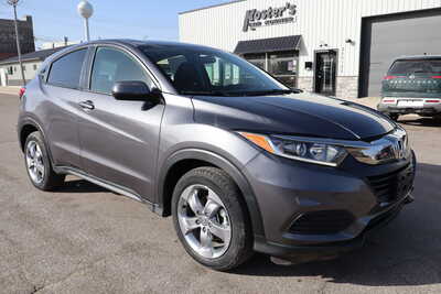 2020 Honda HR-V, $14500. Photo 2