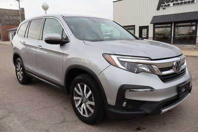 2019 Honda Pilot, $17500. Photo 2