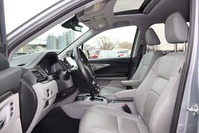 2019 Honda Pilot, $17500. Photo 6