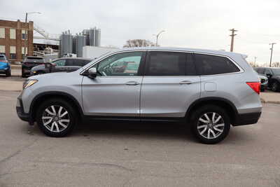 2019 Honda Pilot, $17500. Photo 8