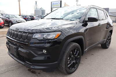 2022 Jeep Compass, $18995. Photo 1