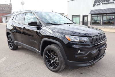 2022 Jeep Compass, $18995. Photo 2