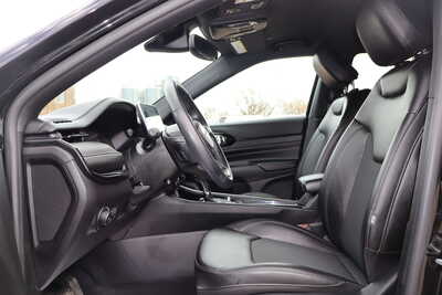 2022 Jeep Compass, $18995. Photo 5