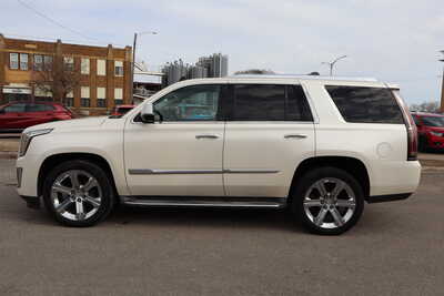 2015 Cadillac Escalade, $19900. Photo 8