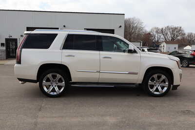 2015 Cadillac Escalade, $19900. Photo 9