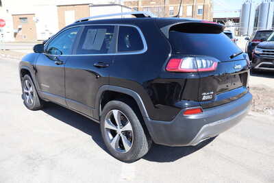 2020 Jeep Cherokee, $16500. Photo 4