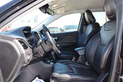 2020 Jeep Cherokee, $16500. Photo 5